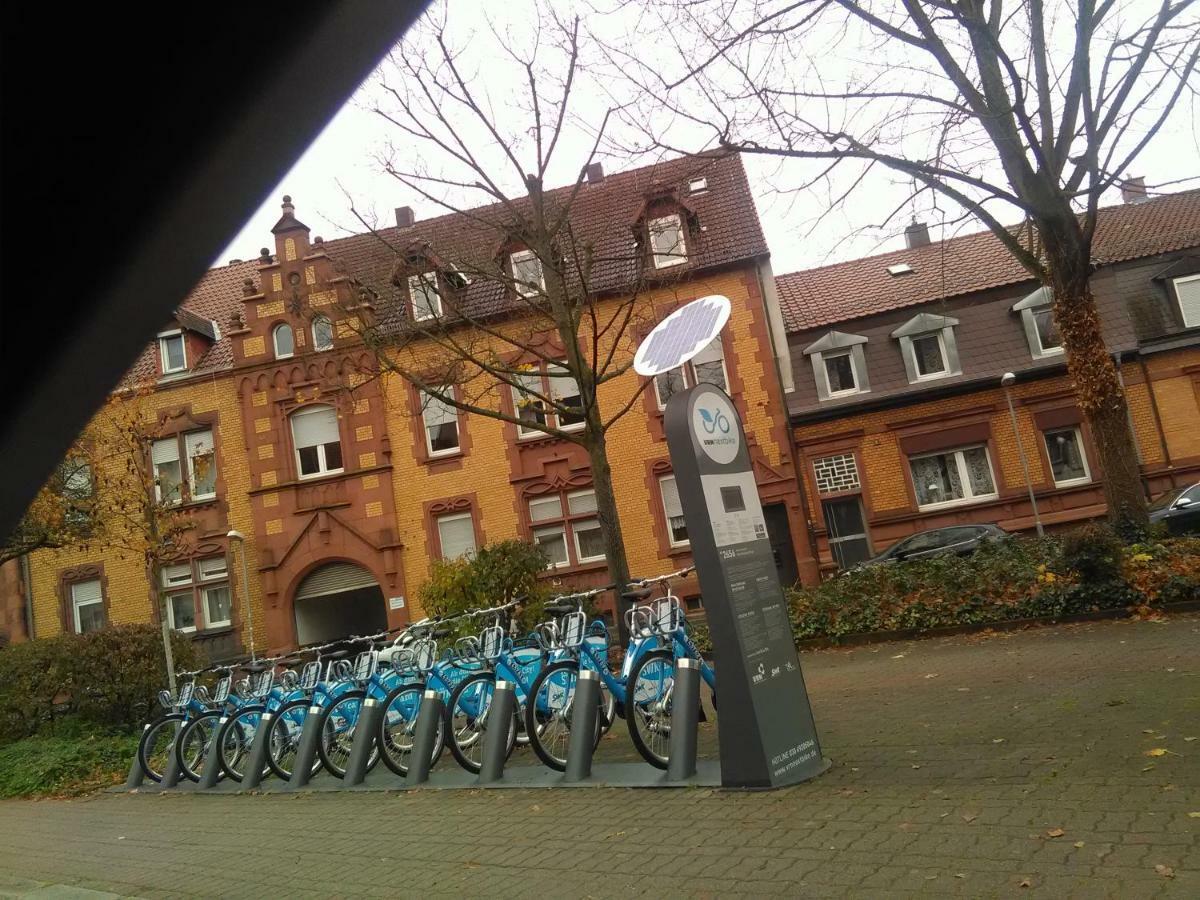 Zimmer In Kaiserslautern Exteriör bild